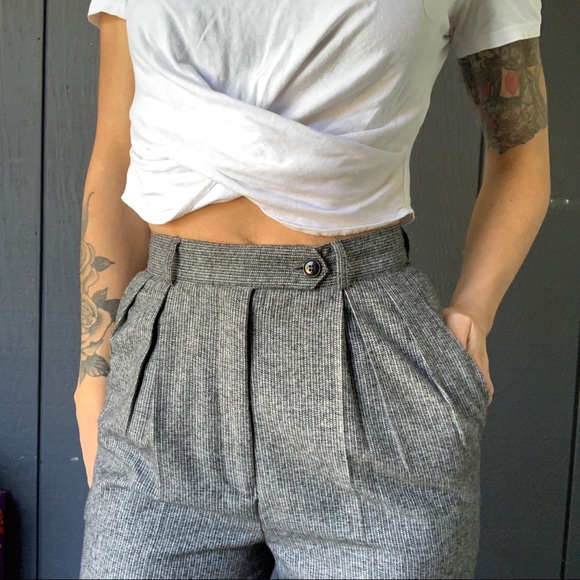 SOLD!!Vintage T.R. Bentley grey pinstripe pleated pant Sz 7/8 - Picture 4 of 6